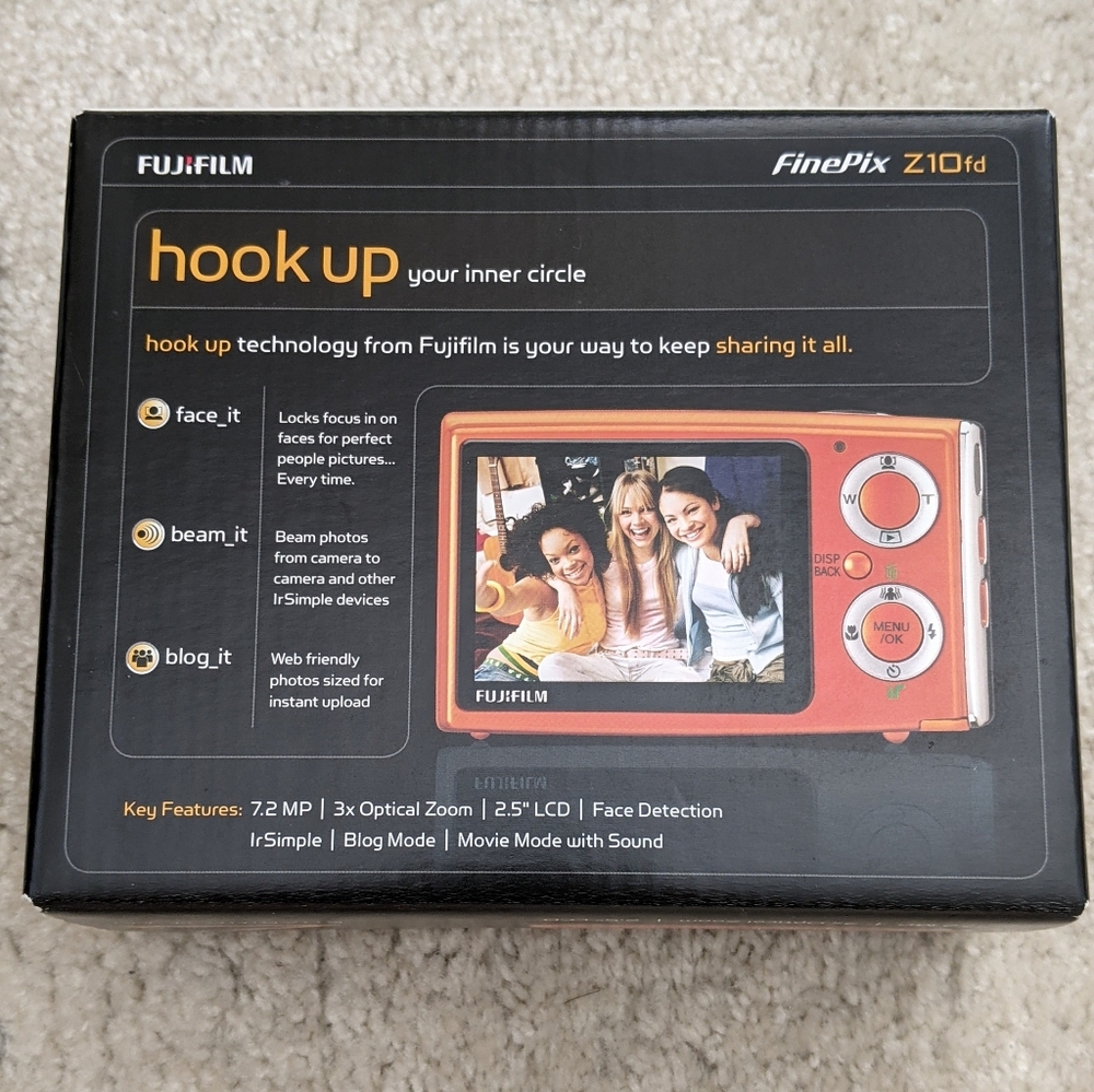 Fujifilm FinePix Z10fd digital camera - Picture 8 of 8